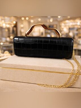 ✨Crown Envy Luxe Black Croc-Embossed Top Handle Bag✨